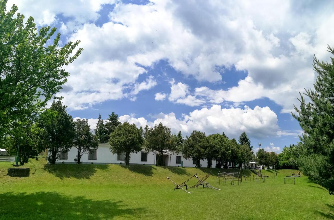 ホテル Panorama Ueduelo アグテレク エクステリア 写真